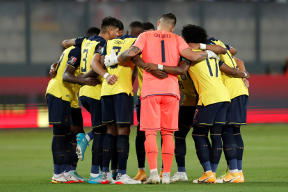 Fotografía de archivo de jugadores de Ecuador