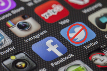 Bloquean Twitter, después de Facebook.