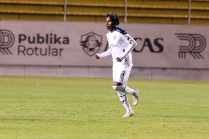 Joao Ortiz ingresó a los 85 minutos del partido contra Gualaceo, en la primera fecha de LigaPro, mientras que en la segunda se quedó en el banco de suplentes.