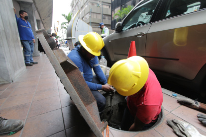 Trabajadores de CNEL realizaron los trabajos