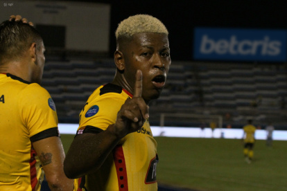 Gabriel Cortez fue uno de los jugadores que brilló en el debut de Jorge Célico como técnico de Barcelona.