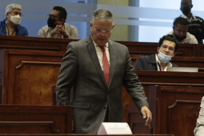 Contralor. Carlos Riofrío se presentó este jueves 10 de marzo de 2022 en la Asamblea Nacional.