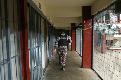 Celdas. Los únicos que tienen acceso para llegar hasta las celdas, bajo el permiso de los reos, son los guías penitenciarios, la policía no.