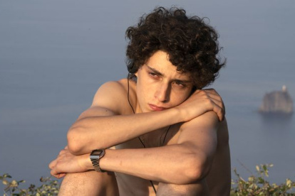 La actuación de Filippo Scotti está llena de sensibilidad, autocontrol.