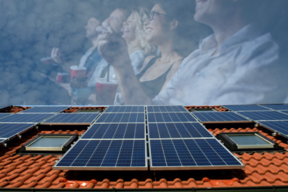 Trabajan en una muestra itinerante de cine alimentada íntegramente con energía solar.