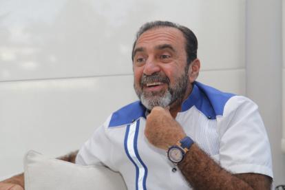 Durante la entrevista, Neme contestó con humor varias preguntas, sobre todo los tema económicos por los que suele ser muy hermético.