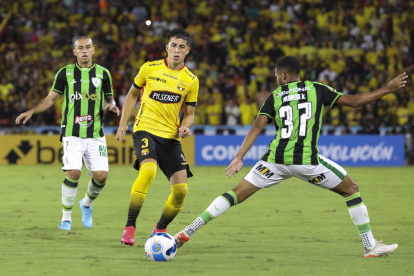 Barcelona y América no se sacan ventaja en los primeros 45 minutos.