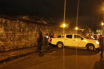 El funcionario fue atacado en el automotor en el cual se movilizaba