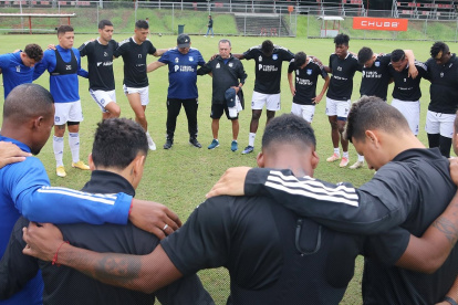 La escuadra azul, que empezó el torneo con una contundente goleada por 4-0 a Macará, ha estancado su marcha y desde el 27 de febrero, cuando venció de visita a Independiente del Valle, no conoce el triunfo.
