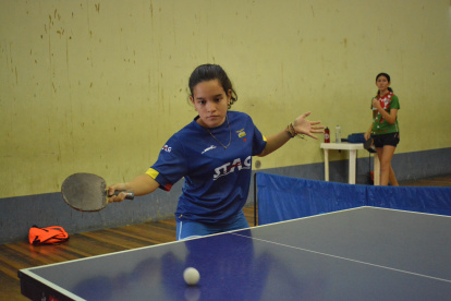 La deportista  manabita ha formado parte de varias selecciones juveniles, con lo que ha adquirido experiencia competitiva.