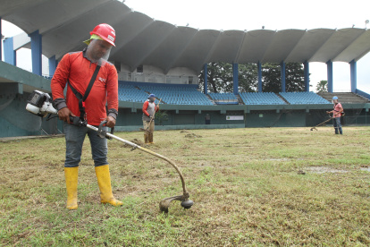 Desde la semana pasada los trabajos empezaron en su primera etapa que consiste en cortar la maleza y preparar el terreno.