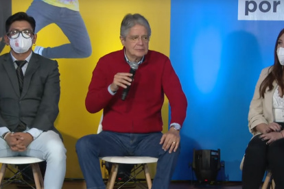 Presidente. En un encuentro de juventudes, Guillermo Lasso acusó a Xavier Hervas de proponerle el apoyo de su partido a cambio de no pagar impuestos.