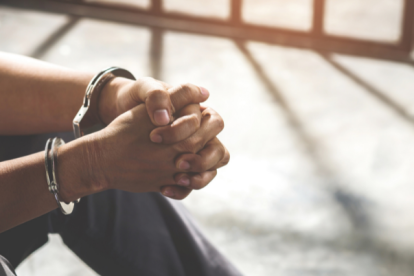 El estudiante, identificado como Byron Ezequiel Zamora, de 19 años, fue detenido el pasado domingo por el delito de "violación agravada".