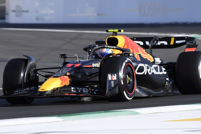 El mexicano hizo 1 minutos y 28 segundos para adjudicarse su primer ‘pole’.