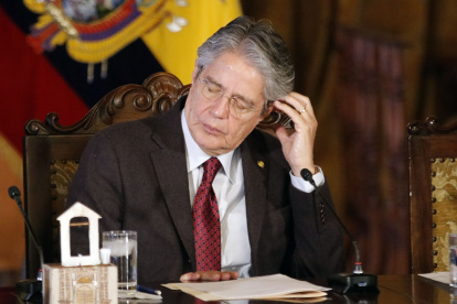 Denuncias. Minutos antes de la votación de la ley de inversiones en la Asamblea, Guillermo Lasso arremete contra Xavier Hervas, líder de la ID.