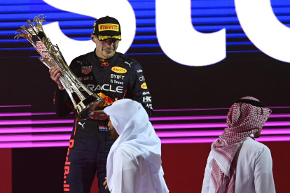 Verstappen en el podio.