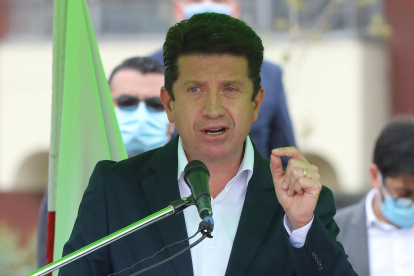 Fotografía de archivo en la que se registró al ministro de Defensa de Colombia, Diego Molano, quien dijo en redes sociales que el Comando de Atención Inmediata (CAI) de la Policía del barrio Arborizadora Alta fue atacado dejando "siete heridos, dos de ellos, menores afectados de gravedad".