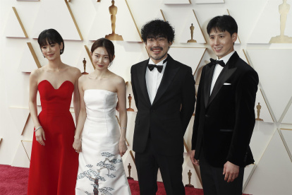 (I a D) Sonia Yuan, Park Yu-rim, Jin Dae-yeon y Ahn Hwitae.
