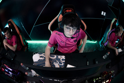 Fotografía cedida por Riot Games, que muestra a Krü Esports, equipo propiedad del ex futbolista argentino Sergio "Kün" Aguero