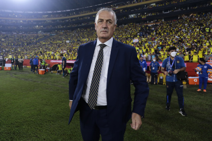 El argentino Gustavo Alfaro tuvo un sentido discurso al finalizar el compromiso.