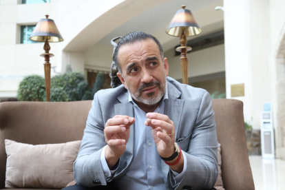 El ministro Herrera explicó que la ayuda del gobierno prioriza a las personas que se encuentran en situación de vulnerabilidad y pobreza.