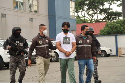 La Policía Nacional hizo la presentación de un ciudadano extranjero por  asuntos relacionados al narcpotrafico
