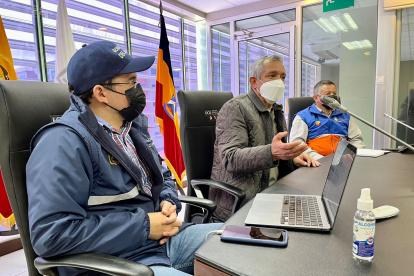 El ministro del Interior, Patricio Carrillo, mantuvo una reunión previa antes de dar el pronunciamiento a los medios de comunicación.