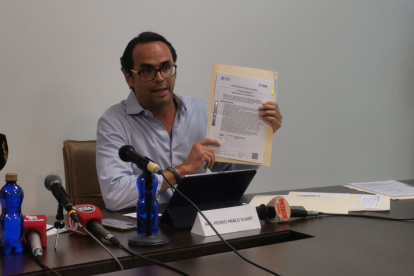 Duart fue funcionario municipal y denunció también que el Municipio doble catastró su terreno y que este es un caso que se repite en toda vía a la costa.