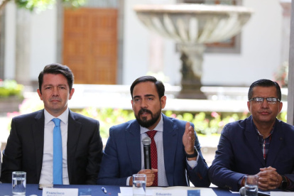 El secretario de Comunicación, Eduardo Bonilla indicó que la división del ministerio de Gobierno y del Interior permitió reaccionar de mejor forma ante la masacre, y que las reformas legales e indultos, contribuyen "a quitar peso en las cárceles".