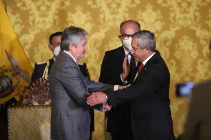 El 30 de marzo de 2022, el presidente Lasso posesionó al exgeneral de la policía Patricio Carrillo.