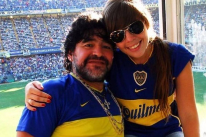 Foto de archivo de Dalma Maradona y Diego Armando.
