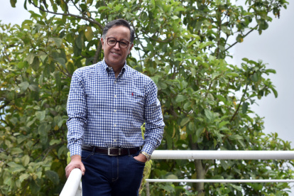 Diego Ordóñez se considera muy bueno para dar consejos y prefiere, en la política, no estar en primera línea.