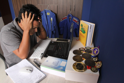 Matías Nader no abandona su sueño y busca ser un profesional de las artes marciales mixtas y llegar hasta la UFC. Viajará a los EE. UU