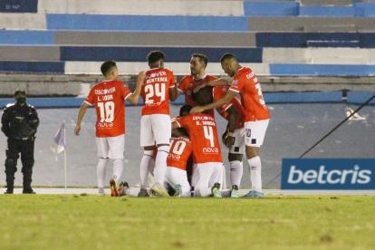 En el estadio Alberto Spencer, Nueve de Octubre enfrentan a Universidad CatÃ³lica en partido por la fecha #7 del campeonato nacional LigaPro Betcris 2022.
