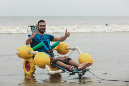 Servicio. Varias personas disfrutaron en la inauguración
