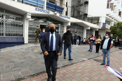 El ministro de Defensa, Luis Hernández, anunció que se procesará a los militares inmersos en casos de corrupción.