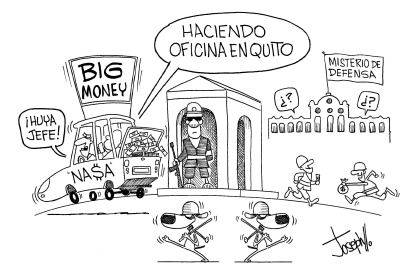 Entra con carro robado, armado, con dinero ilícito y logra huir