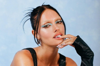 Oriana presenta su primer sencillo de este 2022 titulado Error.