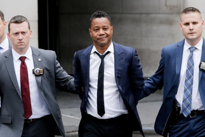 El actor, quien tuvo su época de fama y gloria en la década del 90, ahora es tratado como delincuente.