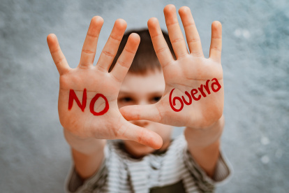 Hable con sus hijos de la guerra.