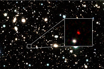 Fotografía facilitada por Monthly Notices of the Royal Astronomical Society Letters de HD1, objeto en rojo, que aparece en el centro de una imagen ampliada. EFE ag-periodistas