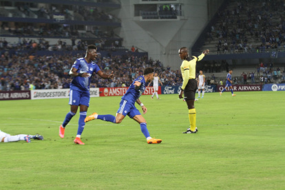 Rojas marcó el empate para los locales.