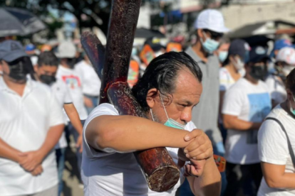 Cargar la cruz es el sacrificio más grande que pueden tener los creyentes.