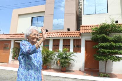 SRA MELIDA, CUMPLE 105 AÑOS...FD: MIGUEL CANALES...11-04-2022