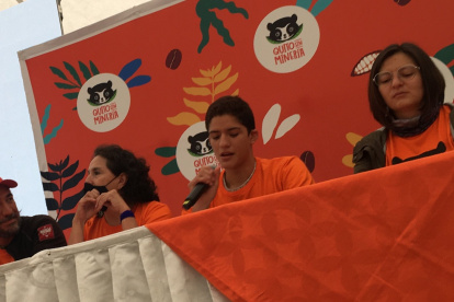 Firmas. El colectivo Quito Sin Minería señala tener 35 puntos para la recolección.