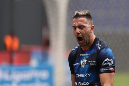 Jonatan Bauman anotó dos goles para el triunfo del equipo rayado sobre Deportivo Cuenca