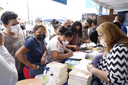 Por el Dia Libro se realizan jornadas en casas comunal