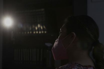 Estrella, víctima de trata, cuenta los duros momentos que vive ante la desaparición de sus hijos.