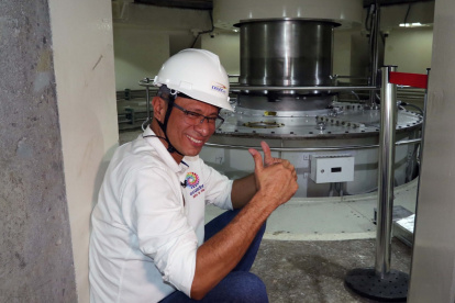 Inauguración. El 19 de noviembre de 2016, el entonces vicepresidente Jorge Glas dio su visto bueno a las 7.648 fisuras entregadas por Sinohydro.