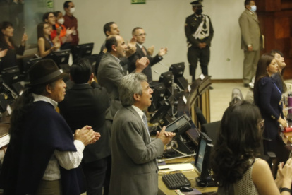 La bancada de UNES exige que se vote la introducción del cambio del orden del día de Holguín.